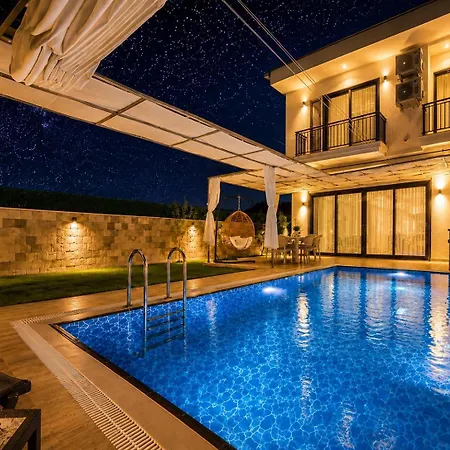 Villa Deluxe *